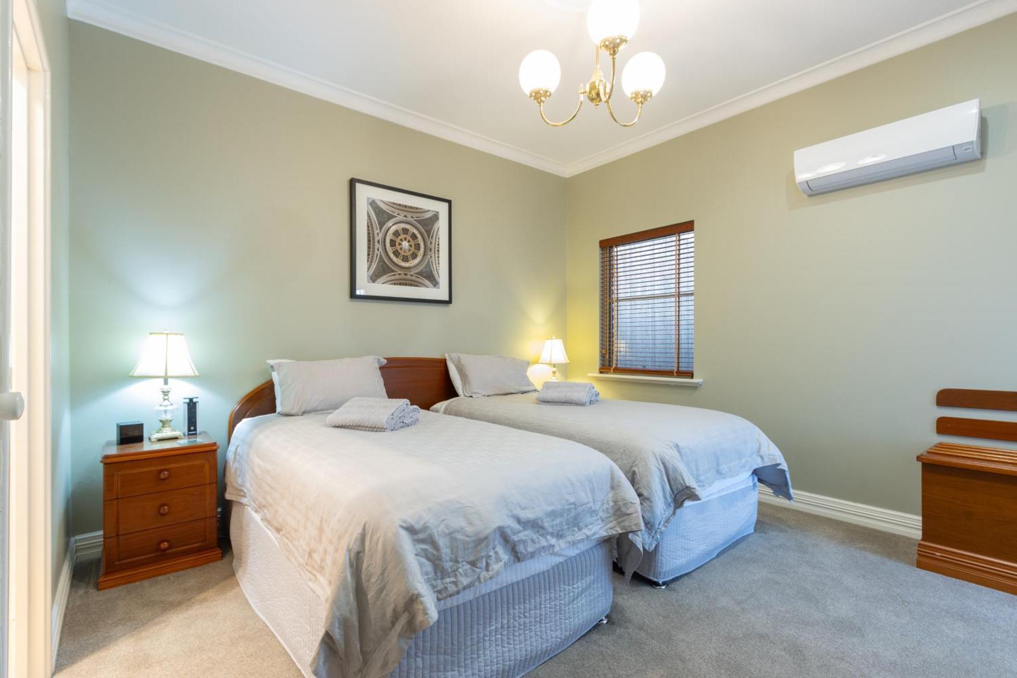 Durham Lodge Bed & Breakfast Perth Ngoại thất bức ảnh